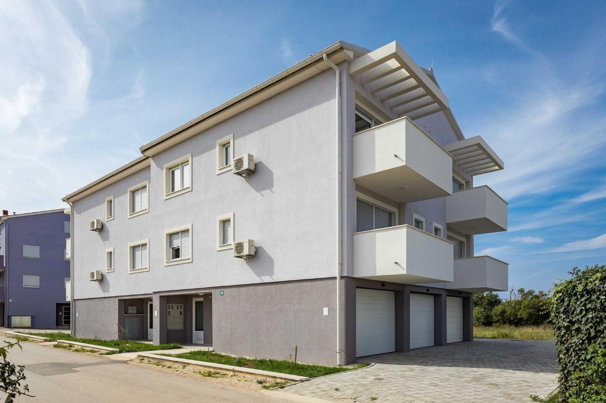Lana Luxe Apartment Pula Exterior photo